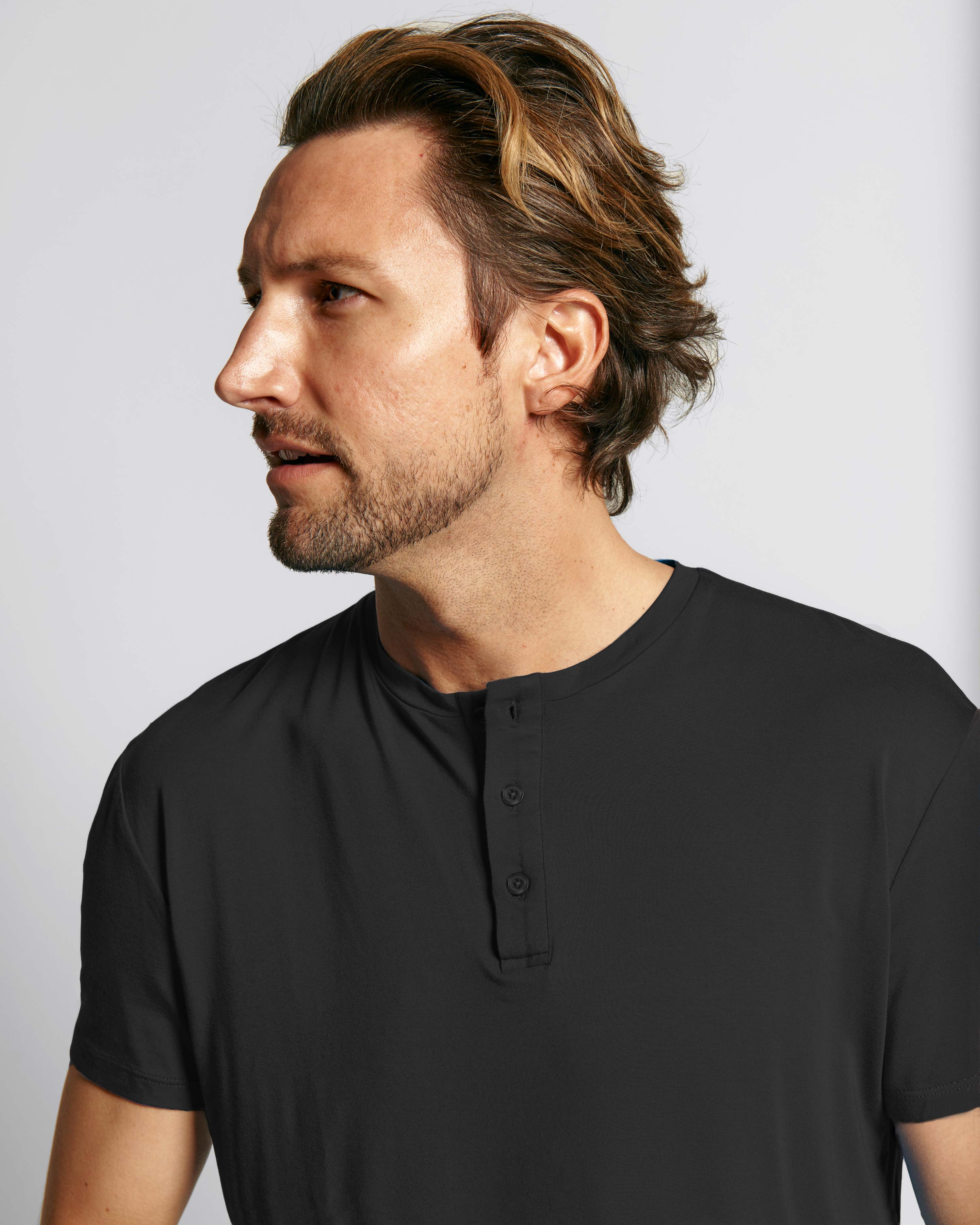 Sweat Defender Henley - Black - Image 5