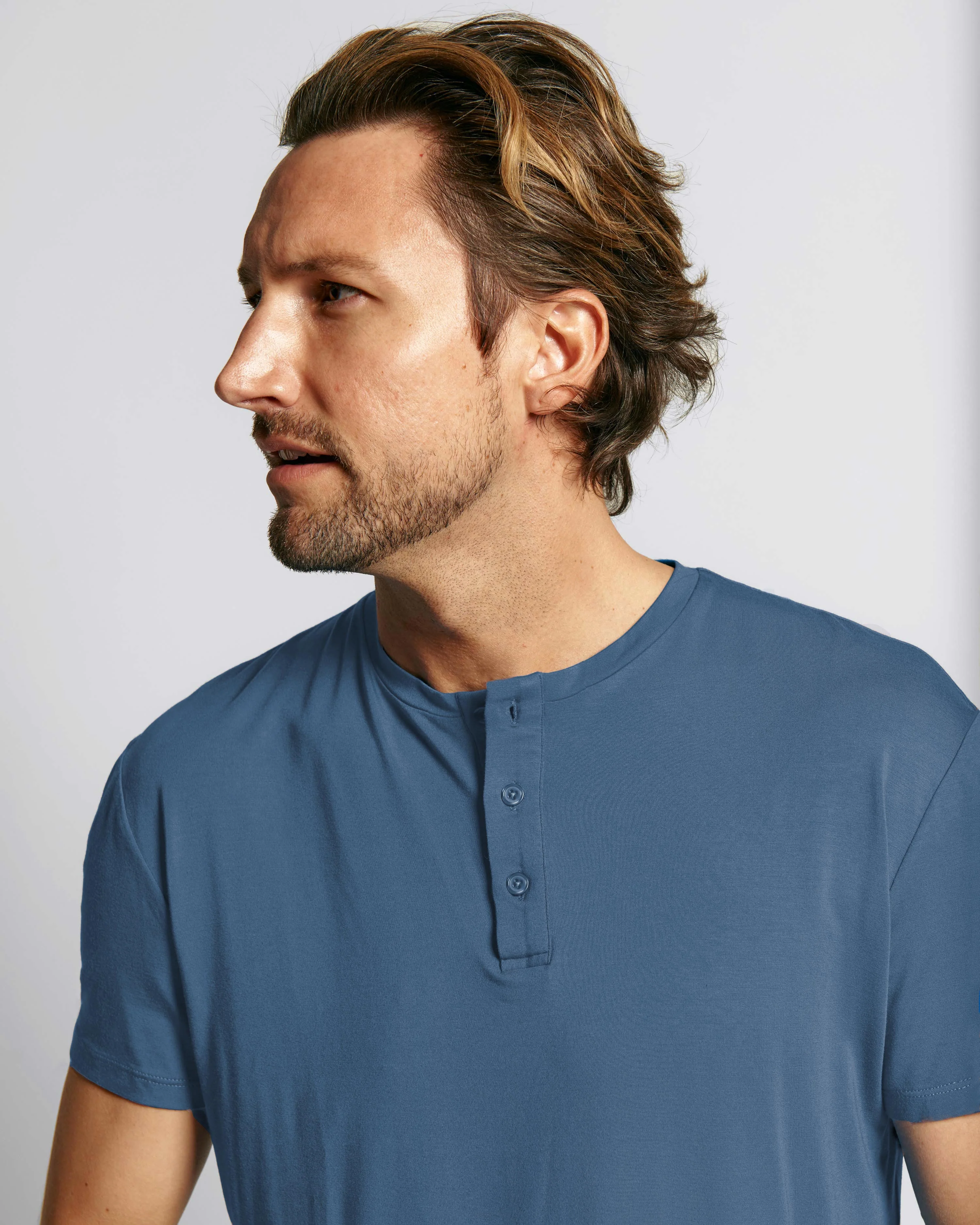 Sweat Defender Henley - Marine Blue - Image 4